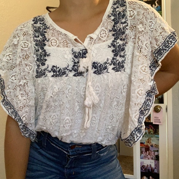 crocheted blouse - Picture 2 of 3